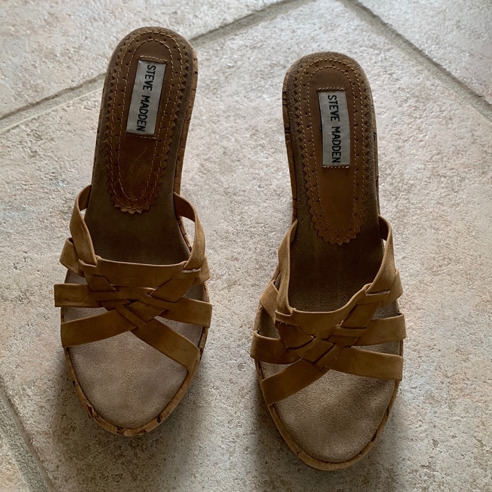 Steve Madden platform wedge sandals, size 7 or 7 1/2 (no size on shoe).